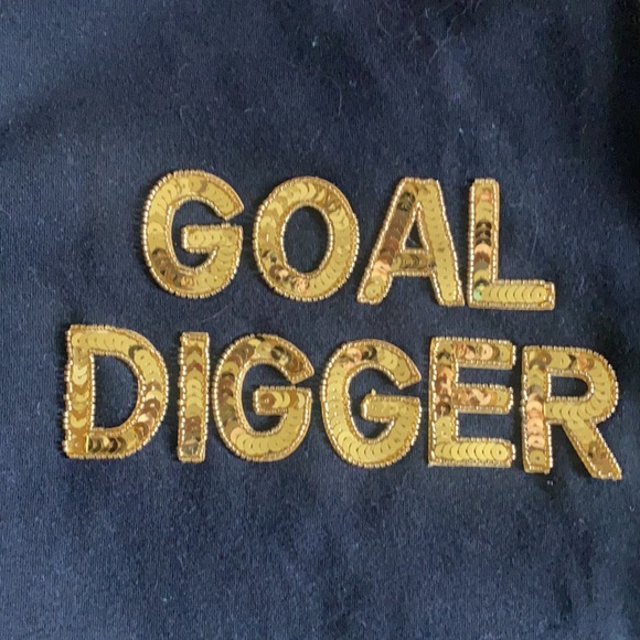 Bow & Drape Goal Digger Crew - Picture 3 of 6